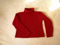 Elegancki, czerwony sweterek z golfem,  rozm. M/L   